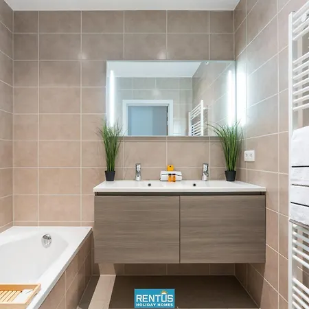 Seange - With Beautiful View And Many Facilities