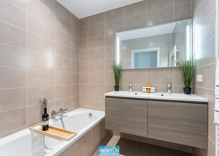 Seange - With Beautiful View And Many Facilities Apartment